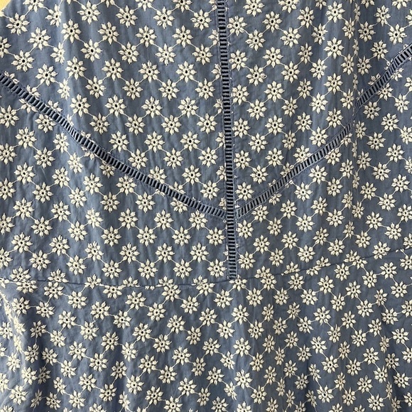 NWT embroidered dress - Picture 6 of 9